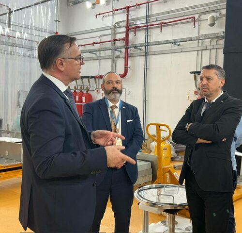Vizită oficială la unul dintre institutele bastion ale cercetării românești